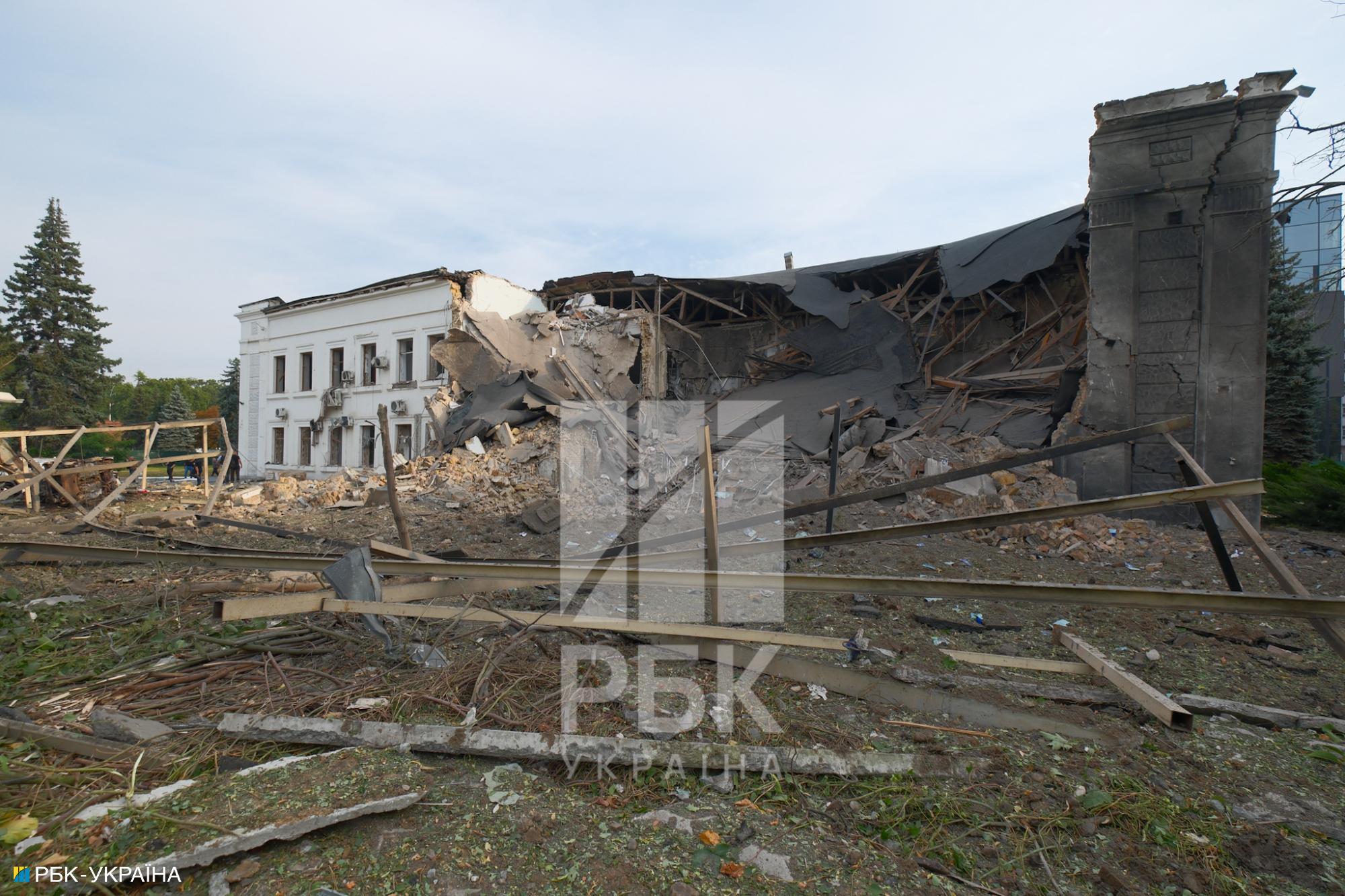 Чому РФ "засипає" Київ ракетами і скільки це може тривати: думки експертів